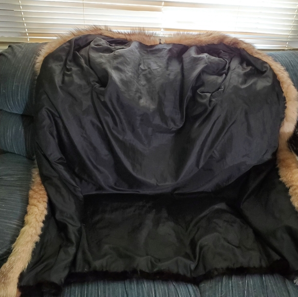 Full length Mink coat with Crystsl fox trim - Picture 4 of 4